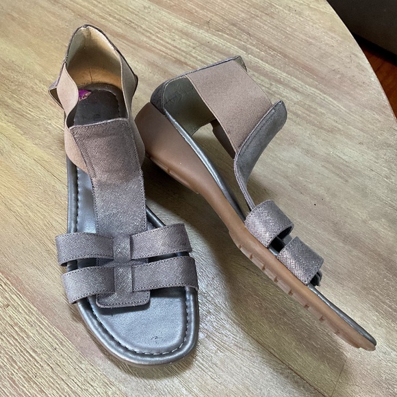 Studio Flexx Metalic Suede Sandal - Picture 1 of 15